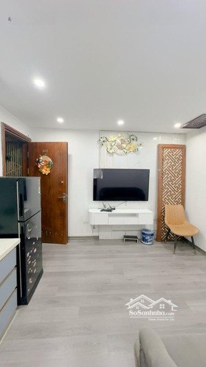 bán nhà phố phùng khoang, hàng hiếm. dt 38m2,6tầng, giá 6,8tỷ