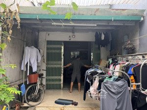 chính chủ gửi bán nhà riêng ngõ 87 phúc lợi long biên cách mặt đê vàng chỉ 30m siêu rộng siêu rẻ