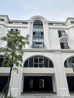 cực hiếm, bán liền kề khu ý dự án hinode royal park. diện tích 135m2 giá 36 tỷ. lh: 