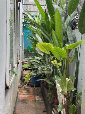 bán nhà đường tôn đức thắng. gần cầu bình tân và gần trường học. kinh doanh sầm uất