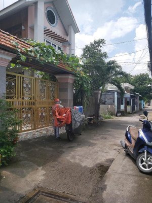 nhà 5,5m*17m công nhận 89,4m2 - mặt tiền 590 đường nguyễn văn tạo - cách t&t millennia chỉ 3km