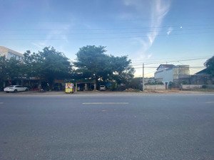 siêu phẩm 710m bám mặt ql21- 2 mặt tiền trung tâm thành phố vệ tinh hoà lạc phú cát giá tốt