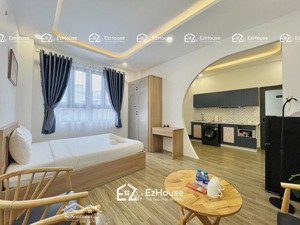 cho thuê căn hộ sang trọng ngay sân bay - cửa sổ trời - máy giặt riêng - tòa thang máy