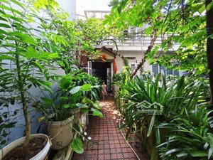 đê trần khát chân - 1 nhà ra phố - diện tích 190m2 - mặt tiền 11m - nhà 4 tầng 6 ngủ - giá 25 tỷ