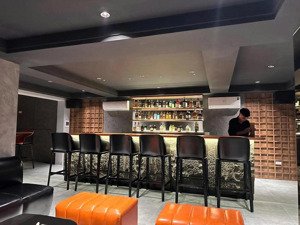 bán nhà mặt phố linh lang, dt 86m x 4 tầng, mặt tiền 7m, gara ô tô, 66.5 tỷ đồng