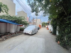 siêu hot, bán đất tặng nhà cực đẹp, 110m2, ngang hiếm 5,5m, tại tt linh đông, thủ đức