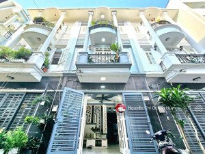 nhà phố hiện đại - hẻm thông 6m 1979 huỳnh tấn phát thị trấn - 4,8m x 11m sổ hồng giá 5,9 tỷ