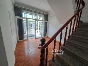 chốt nhanh! nhà 2 tầng, sát biển mỹ khê, ô tô tránh nhau, cách võ văn kiệt 100m