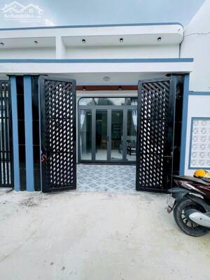 Nhà cấp 4 nhỏ nhỏ xinh xinh gần ngay trường Đại Học Lạc Hồng