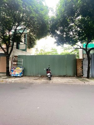 lô mặt tiền đường thích hợp cho kinh doanh ở hiệp bình-hiệp bình chánh-thủ đức. giá 3tỷ/110m2