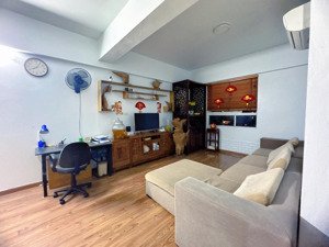 chính chủ cần bán căn 2 phòng ngủ kđt hồng hà, nhà ở có sổ full đồ. ac quan tâm ib e. 