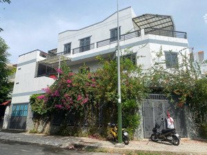 nhà trung tâm hành chính dĩ an, phường dĩ an, tp dĩ an.