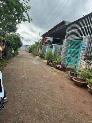 đất 2 mặt tiền trước sau hẻm phạm văn đồng