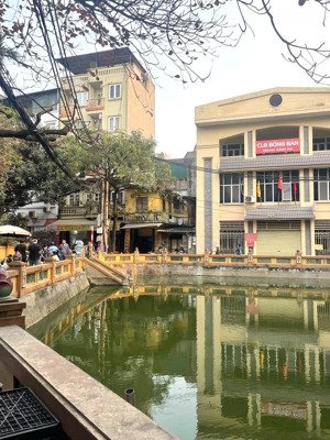 bán nr cạnh hồ trung kính, cầu giấy, 38m2, 5 tầng, giá 9.8 tỷ. ngõ thoáng sáng, 35m ô tô