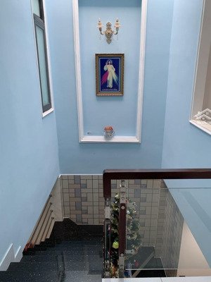 8,5 tỷ - nhà còn mới dt 92,4m2 - 2 tầng 4pn (1pn trệt) - hẻm xe hơi đỗ cửa hoàng hoa thám