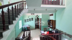 bán nhà 3 tầng kiên cố đường tô hiến thành ngay biển mỹ khê 97m2 nở hậu, giá chỉ nhỉnh 14tỷ.