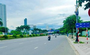 bán nhà 2 tầng mặt tiền 7,5m, vỉa hè 4,5m gần phạm văn đồng, đi biển chỉ 3 phút