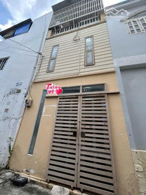 kẹt tiền bán nhà hxh đường đất thánh tân bình 3 tầng 3pn giá 3,2 tỷ