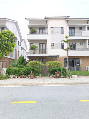 bán shophouse 100m2 sẵn sổ tại centa riverside cạnh ga trung mầu cách hồ tây 15phút di chuyển