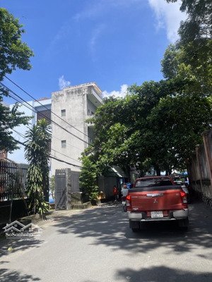 bán nhà c4 cũ 110m2 đường xe tải mt 5.7m tiện xây mới giá bao đầu tư chỉ hơn 7tỷ dương đình hội plb