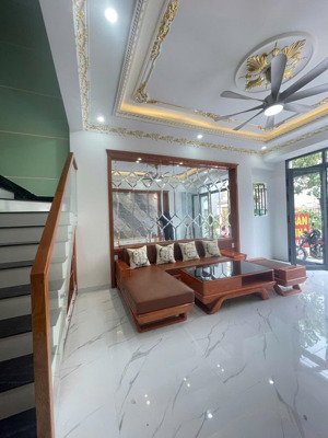 bán nhà riêng 4pn, 5wc, 61m2, 6,8 phú hồng thịnh 8, dĩ an, bình dương