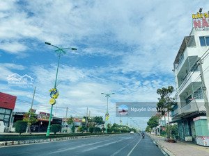 bán 200m2 mặt tiền hùng vương trung tâm tp phan thiết