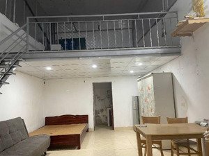 cực hiếm! nhà rộng 34m2 gần hồ vĩnh hoàng ôtô tránh 50m c4 gác xép ở ngay tiện ích đầy đủ, giá tốt