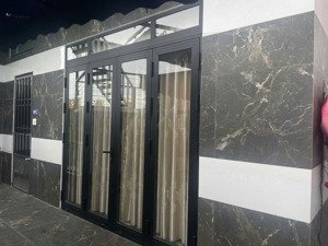 bán gấp! căn nhà 217m2 đang kinh doanh cafe mt đường 10,5m điện ngọc điện bàn đn giá chỉ 4tỷ55