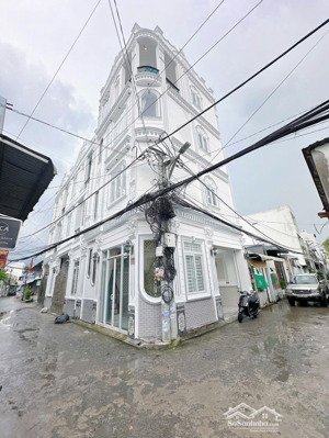 bán nhà 1 trệt 3 lầu sân thượng nhà 2 mặt tiền lộ oto thuận tiện ở kinh doanh tại nhà