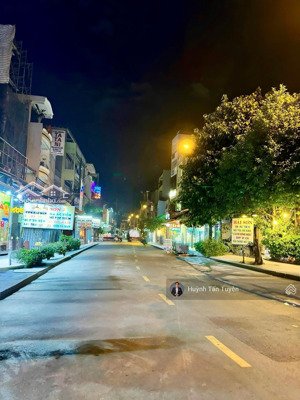 bán nhà đẹp sát bên 3 tháng 2, hai mặt tiền phan xích long, 12,5 tỷ, 68,4m2, 2pn, 3wc, q11, khu