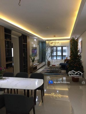 giá chuẩn, bán ch 133m2, 3n - 2wc tòa mulberry. tầng trung bc thoáng mát, nội thất đẹp. 