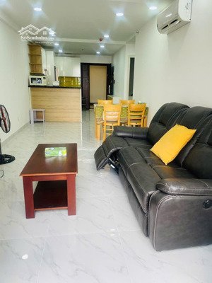 cho thuê gấp scenic valley 2pn 2wc full nội thất giá cực tốt chỉ 16 triệu! lh trâm