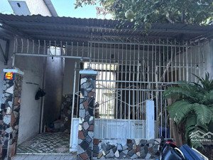 bán nhà cấp 4 mặt tiền phan thị niên vĩnh hoà. ngang 5m diện tích 87m2 đường nhựa giá 4 tỷ 2