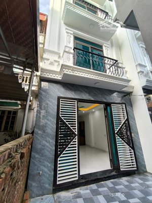 chính chủ bán nhà 37m2 giá 5.96 tỷ, 100m ra kđt đô nghĩa , 10m ra ô tô, xây mới xách vali là ở