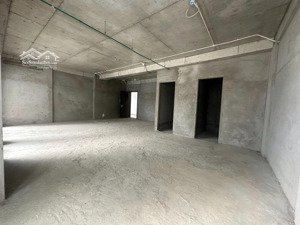 cần bán căn hộ lavida plus dt 74m2 nhà thô giá 4,5 tỷ bao hết thuế phí, nhận nhà liền!