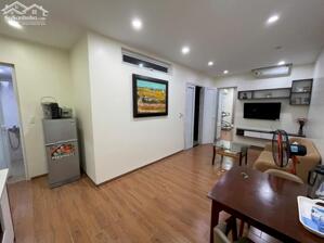 Cho thuê căn hộ 2 ngủ rộng Waterfront City, DT: 80m2.