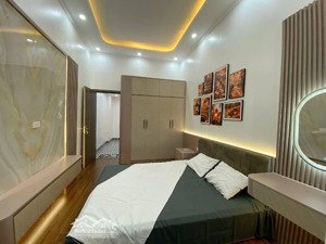 bán nhà khu vực khương đình: dt: 50m2. 2 tầng. mt: 4,2 m. giá 6,5 tỷ