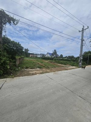 chính chủ bán đất trung tâm suối đá sẵn sổ full thổ cư giá đầu tư siêu lời mua là thắng còn 1 lô