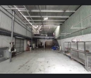 cho thuê mặt bằng trống suất dt 140m2 đường 28 lê văn thịnh q2 giá 10tr
