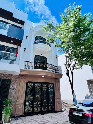 nhà 3 tầng kdt lê hồng phong 2 đối diện công viên dt 80m2 ngang 5m mới đẹp nội thất full