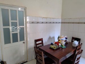 bán đất và nhà chính chủ sổ đỏ, mặt tiền đường nhựa.