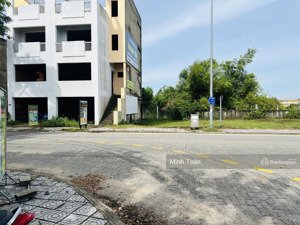 góc 2 mặt tiền view kênh sinh thái, trục shophouse fpt city