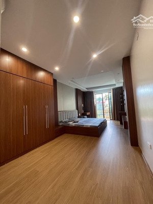 bán nhà 42m x 5t mt 3.8m phố hoàng quốc việt 100m ra công viên nghĩa đô, trung tâm cầu giấy