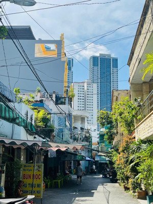 100 về 85 tỷ - bds xây cao hxh nguyễn hữu cảnh - 50x50m, 800m2, dòng tiền 300tr/tháng.