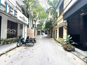 nhà phố hoàn cầu - dt 70m2*5t thang máy . mt 4,2m , nhà phân lô ô tô tránh, mặt thoáng trước/ sau .