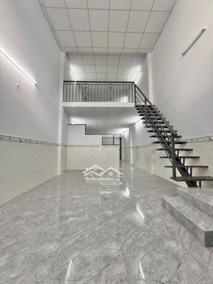 giáp q11 - gần đầm sen - 2 tầng mới đẹp - 70m2(4x17.5)-hẻm 7m- khu vực xây được 5 tầng -chỉ 6.x tỷ