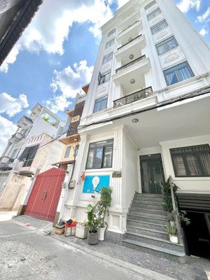 193 m .8*24,5m ,toà nhà chdv 7 tầng full nội thất dòng tiền 120tr/tháng. giá 29,5 tỷ tl