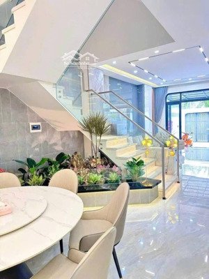 bán nhà mặt tiền đường số 10 kdc phong phú bình chánh cách bx q8 500m