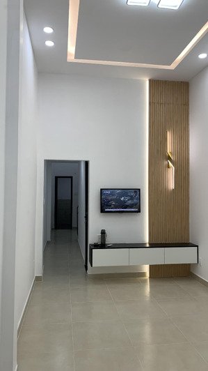 bán nhà riêng tại 145/9a lê thị hoa; giá 3,3 tỷ; diện tích đất 60m2, 2pn, 1wc, sổ hồng full thổ cư