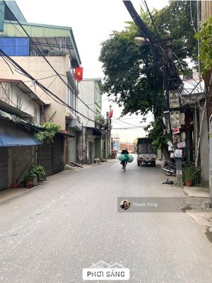 nhà không qui hoạch_46m_3 ngủ_nguyễn khoái_3.2 tỷ
-
-nhà xây chắc chắn đẹp y hình, xe tải 7 t